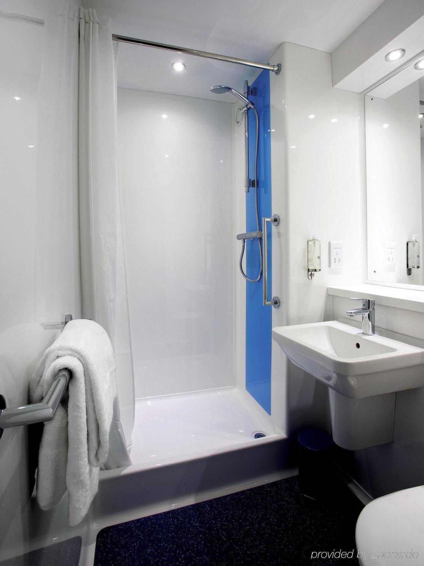 Travelodge Nottingham Central Exteriör bild