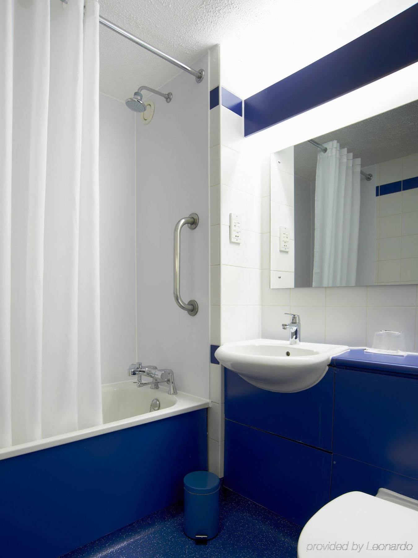 Travelodge Nottingham Central Exteriör bild